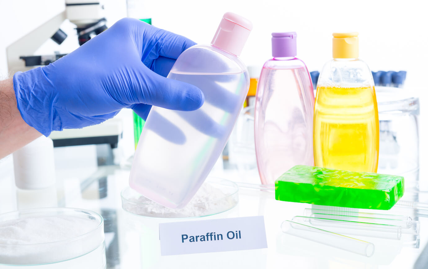 Temukan Perbedaan Paraffinic Oil 60 dan 95 untuk Bahan Karet